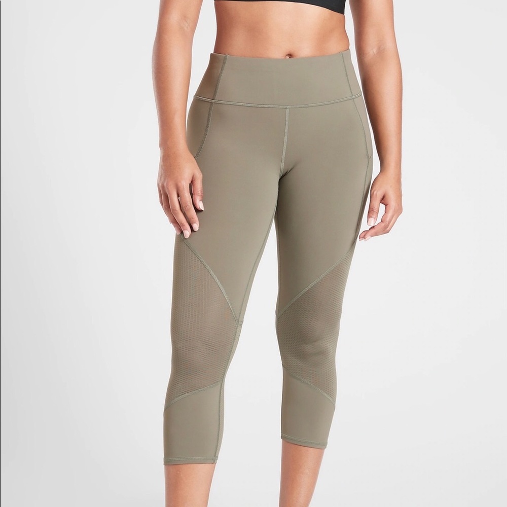 Athleta Mesh Contender Capri